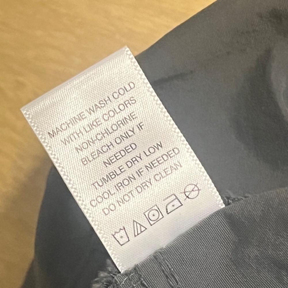 EMS Gray Cargo Shorts - size 34 - Picture 10 of 10